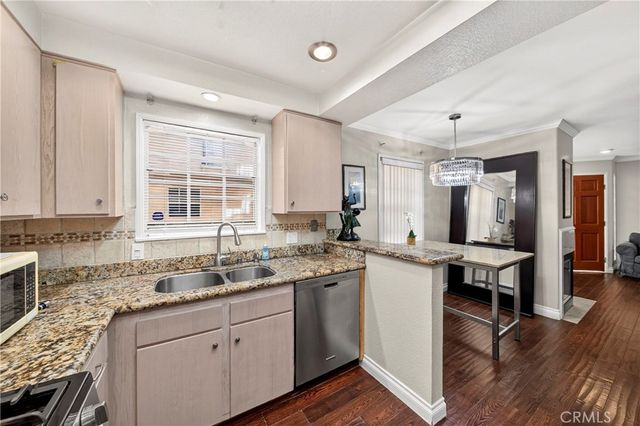 321 W. Queen St. Unit 8, Inglewood, CA 90301