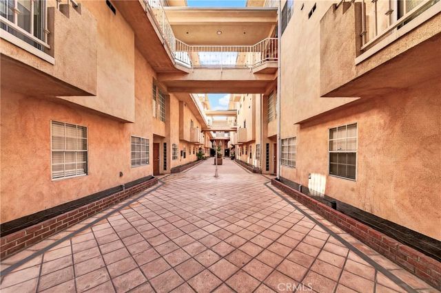 321 W. Queen St. Unit 8, Inglewood, CA 90301