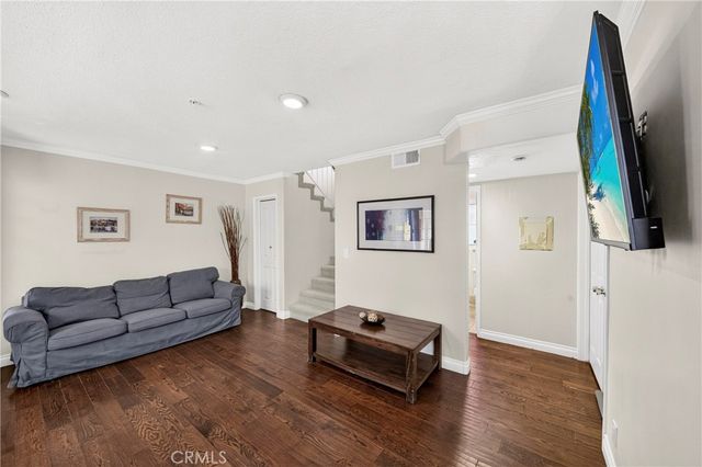 321 W. Queen St. Unit 8, Inglewood, CA 90301