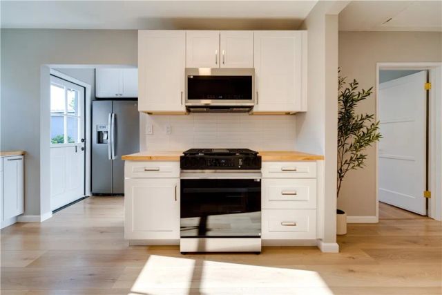 2719 Nipomo Avenue, Long Beach, CA 90815