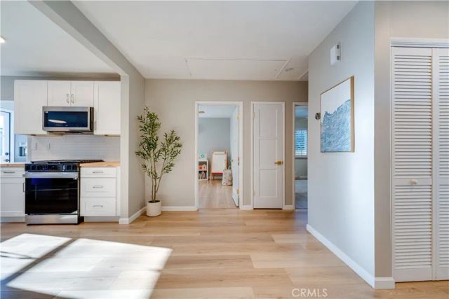 2719 Nipomo Avenue, Long Beach, CA 90815