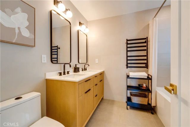 2719 Nipomo Avenue, Long Beach, CA 90815