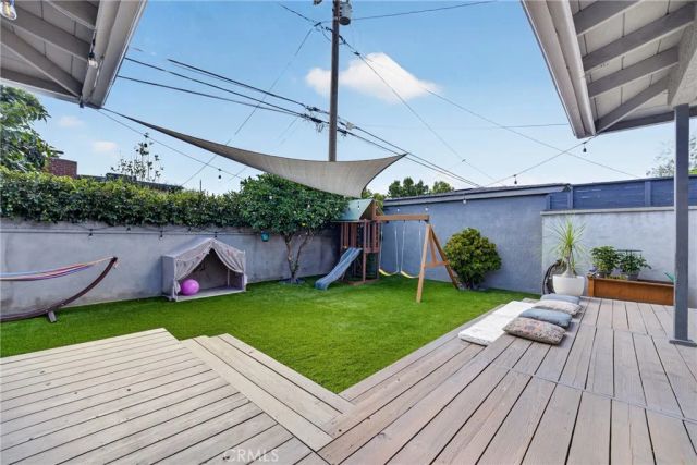 2719 Nipomo Avenue, Long Beach, CA 90815