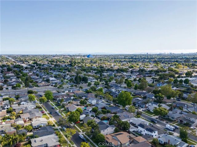 2719 Nipomo Avenue, Long Beach, CA 90815