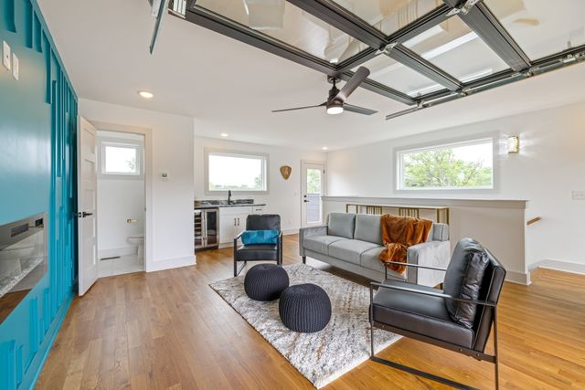 1618 11th Ave, N, Nashville, TN 37208