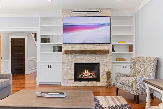 48 Red Brook Harbor Rd, Bourne, MA 02534