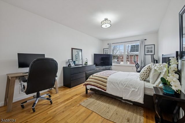 111 Todd Pl, Linden City, NJ 07036