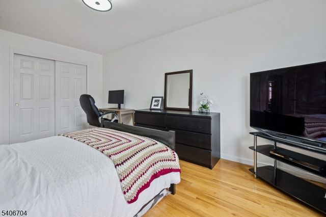 111 Todd Pl, Linden City, NJ 07036