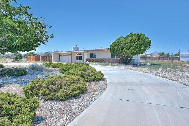 20916 Thunderbird, Apple Valley, CA 92307