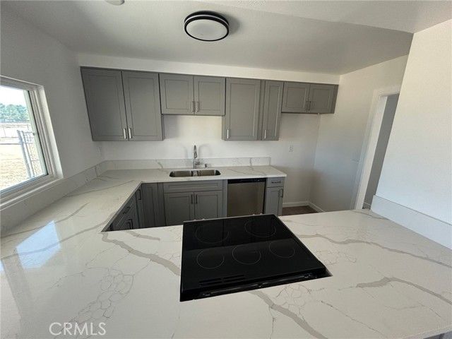 20916 Thunderbird, Apple Valley, CA 92307