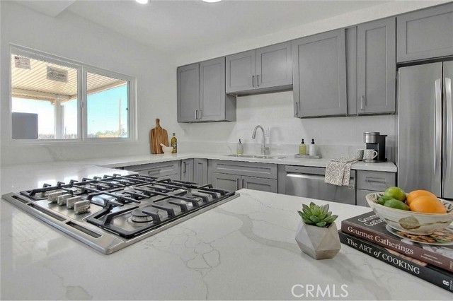 20916 Thunderbird, Apple Valley, CA 92307