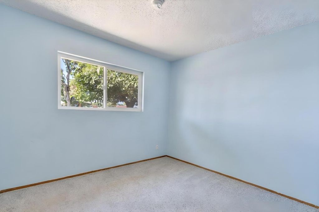 Image 15 of property listing at 16305 Road 28, Madera, CA 93638