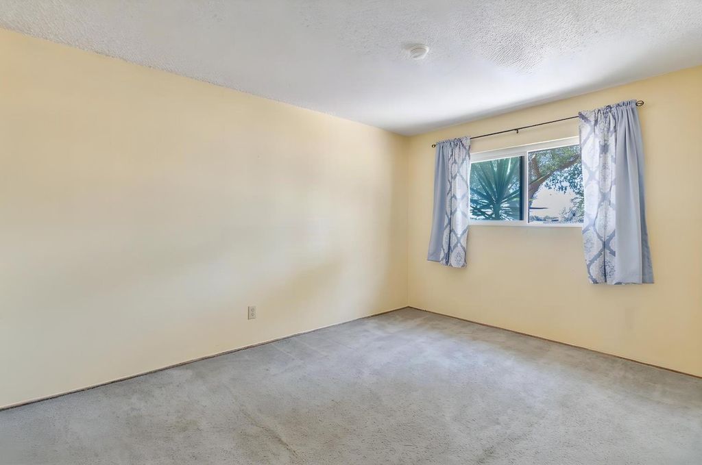 Image 18 of property listing at 16305 Road 28, Madera, CA 93638