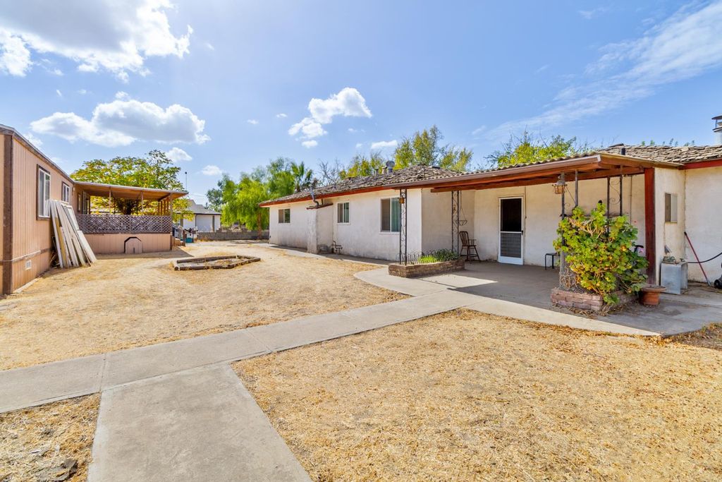 Image 23 of property listing at 16305 Road 28, Madera, CA 93638