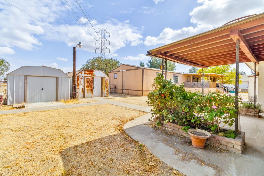 Image 24 of property listing at 16305 Road 28, Madera, CA 93638