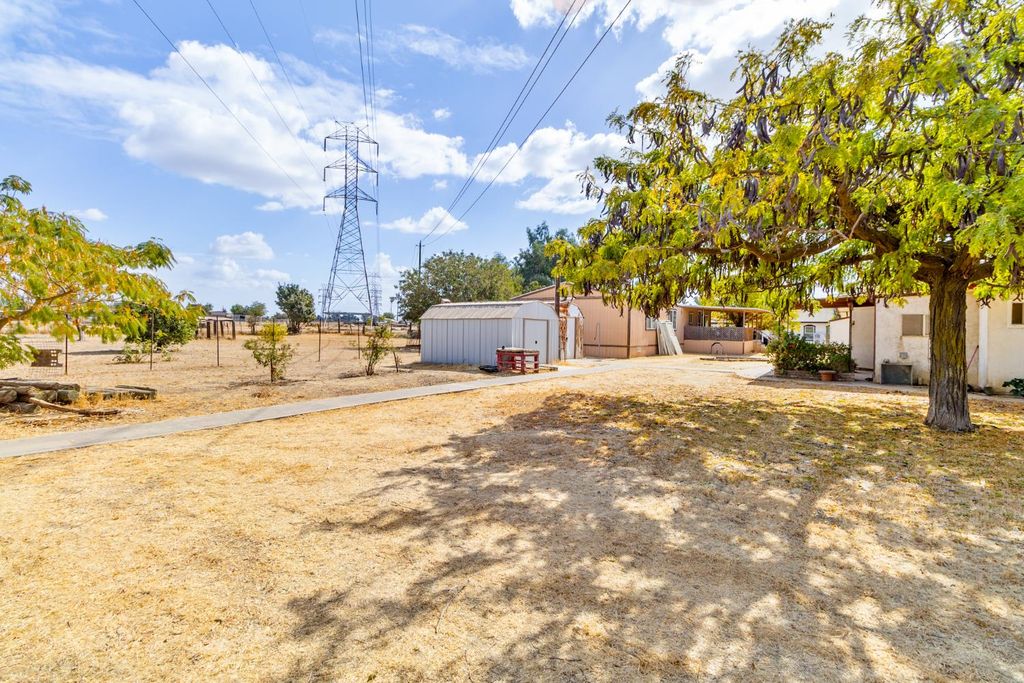 Image 26 of property listing at 16305 Road 28, Madera, CA 93638