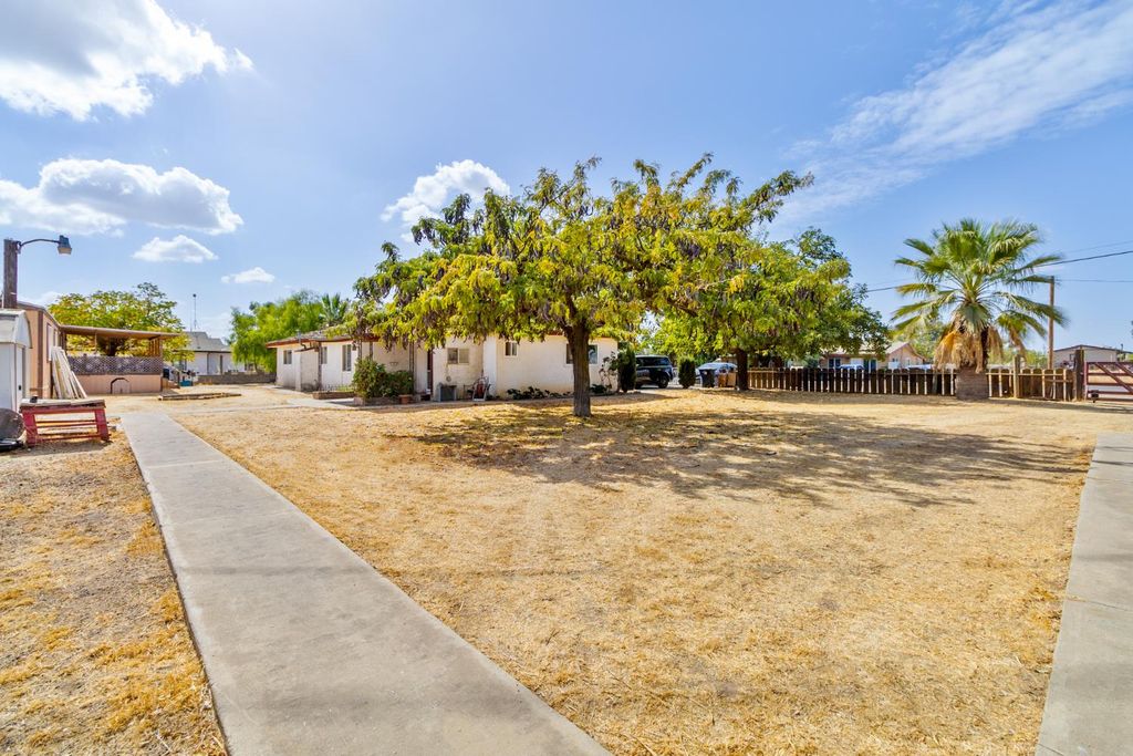 Image 27 of property listing at 16305 Road 28, Madera, CA 93638