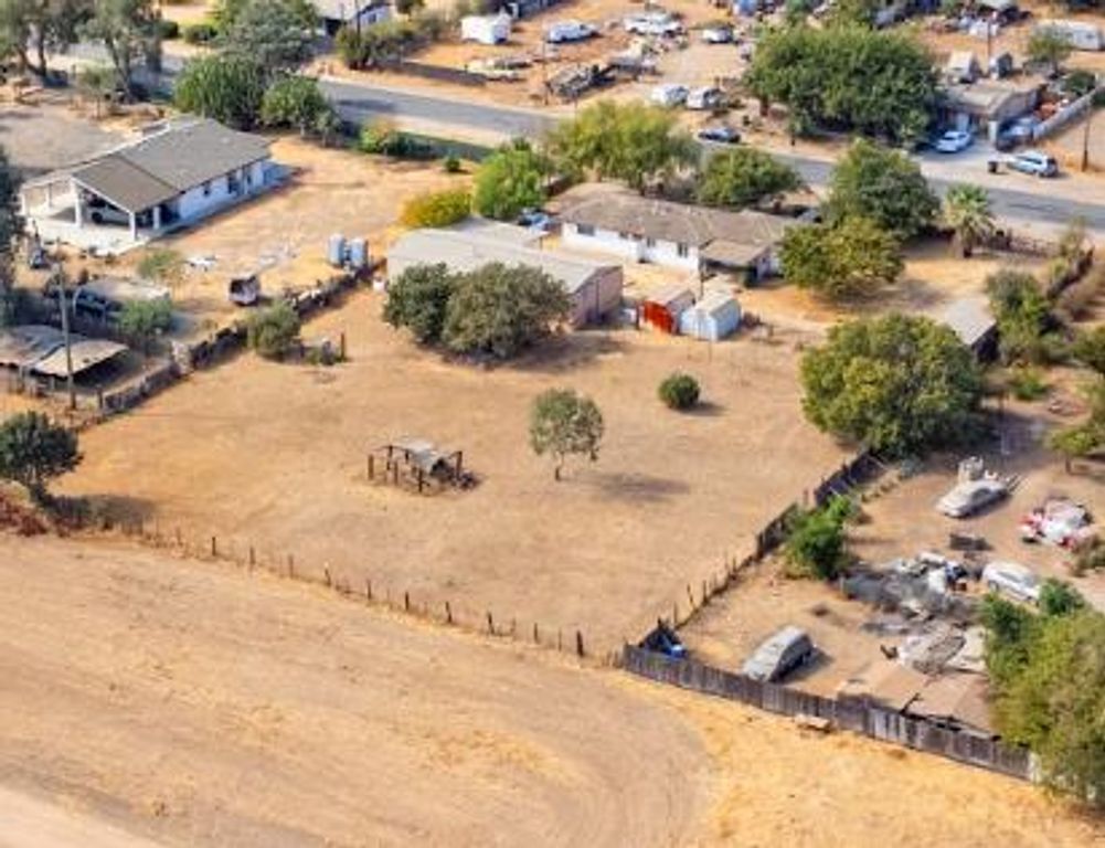 Image 3 of property listing at 16305 Road 28, Madera, CA 93638
