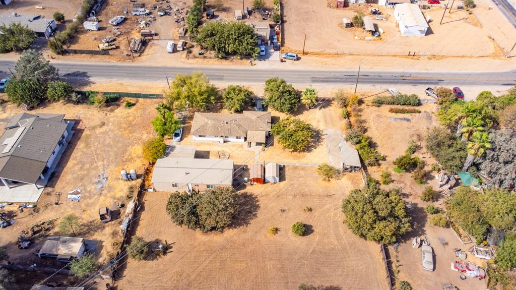 Image 31 of property listing at 16305 Road 28, Madera, CA 93638