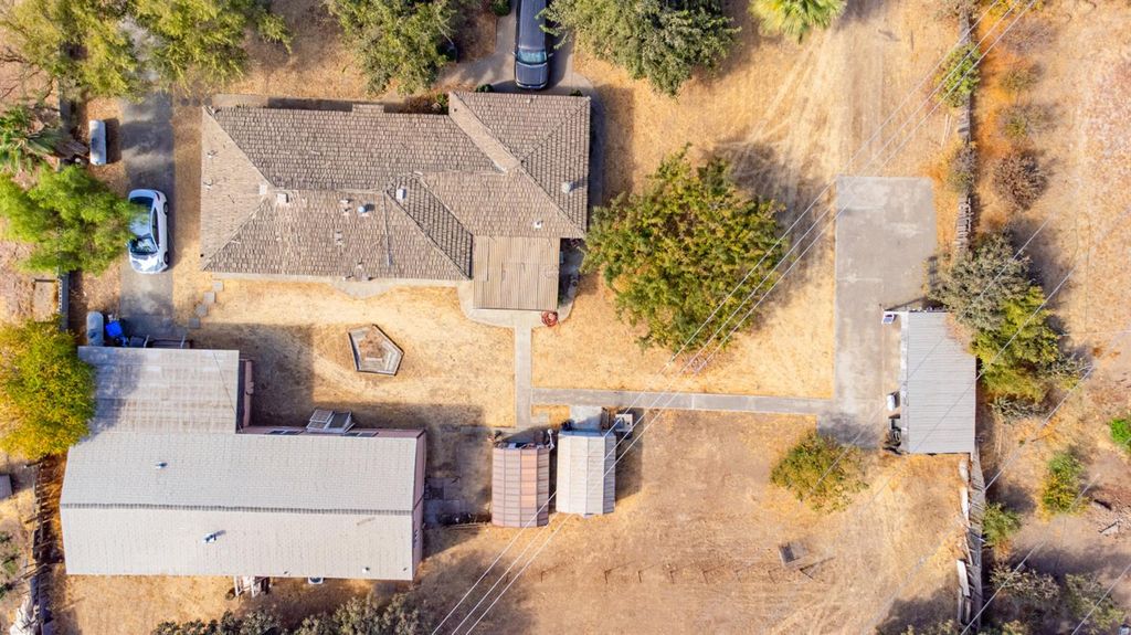 Image 32 of property listing at 16305 Road 28, Madera, CA 93638