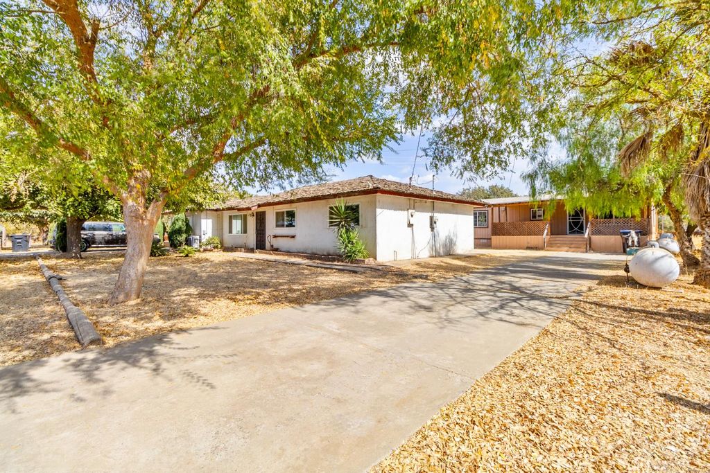 Image 33 of property listing at 16305 Road 28, Madera, CA 93638
