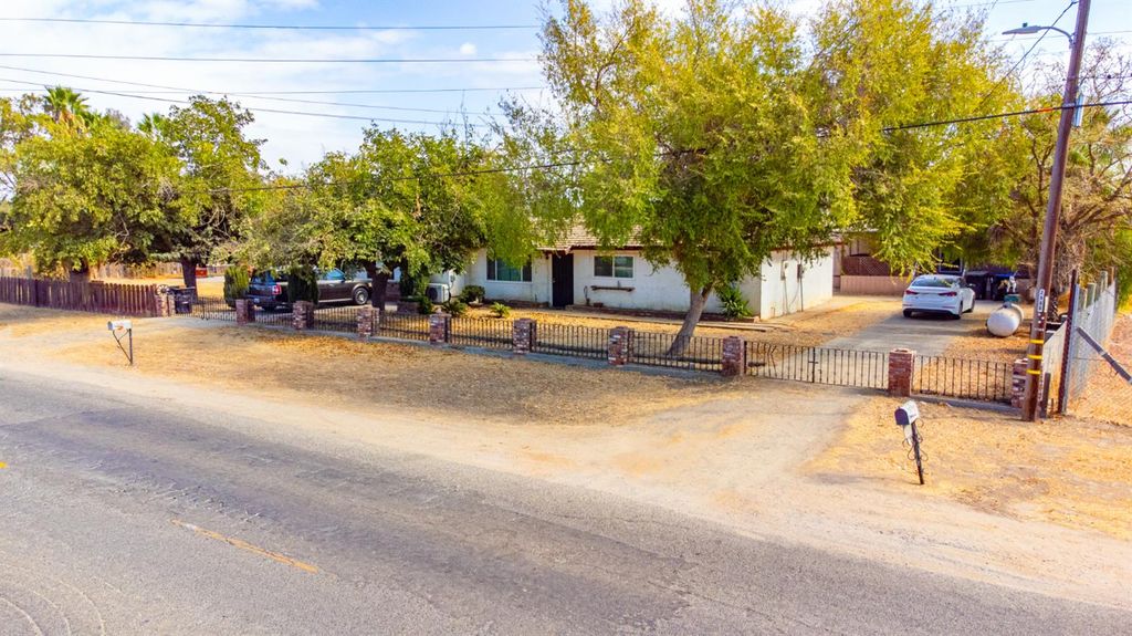 Image 34 of property listing at 16305 Road 28, Madera, CA 93638