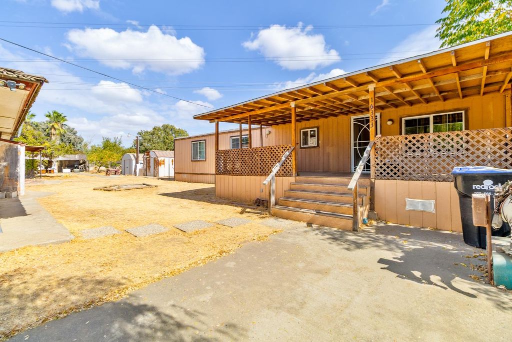 Image 4 of property listing at 16305 Road 28, Madera, CA 93638