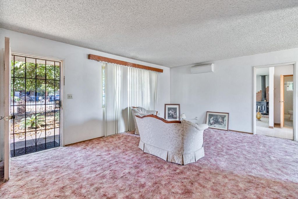 Image 5 of property listing at 16305 Road 28, Madera, CA 93638