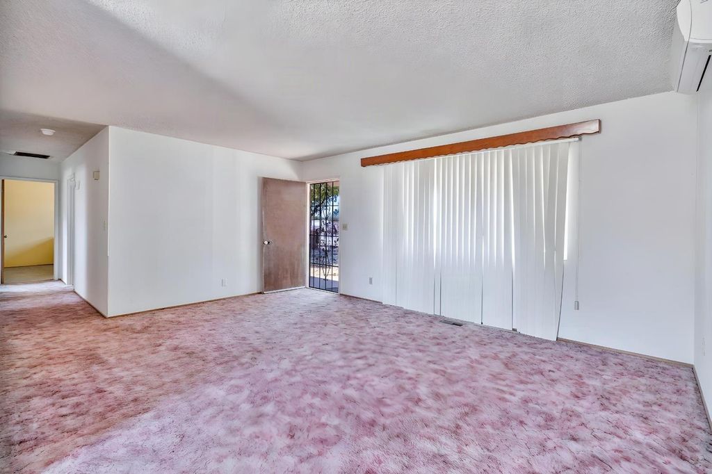 Image 6 of property listing at 16305 Road 28, Madera, CA 93638
