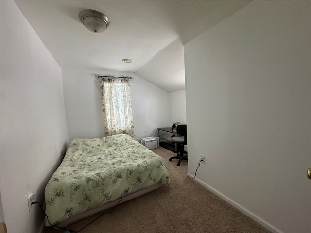 28 CHESTNUT Street, Girard, PA 16417