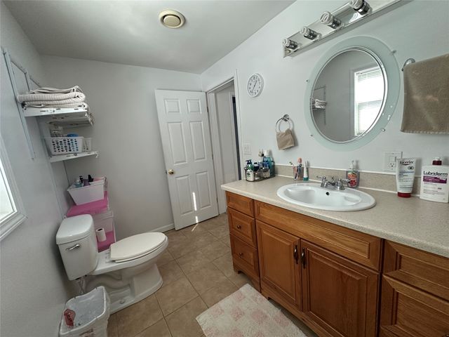 28 CHESTNUT Street, Girard, PA 16417