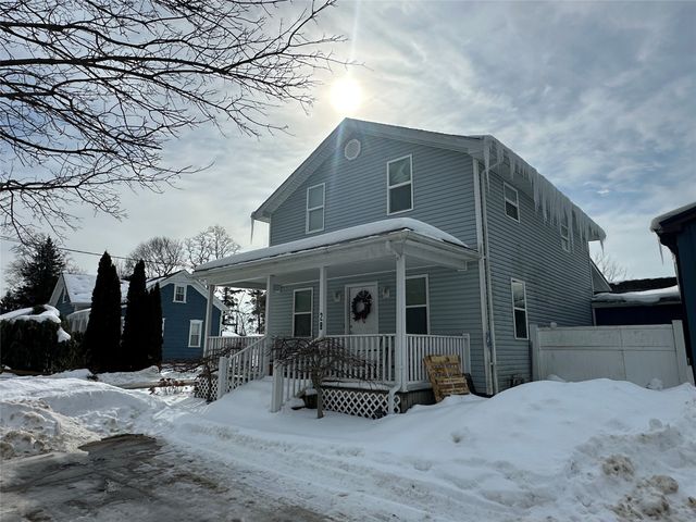 28 CHESTNUT Street, Girard, PA 16417