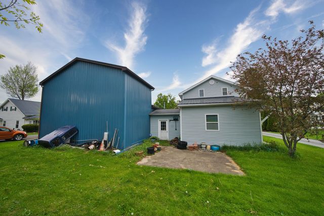 28 CHESTNUT Street, Girard, PA 16417