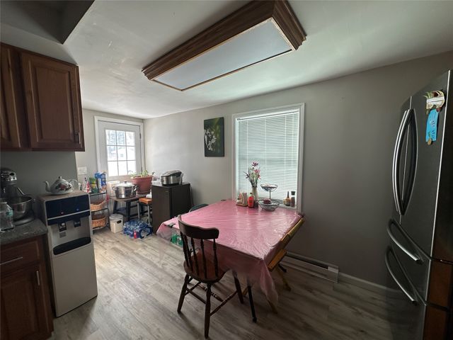 28 CHESTNUT Street, Girard, PA 16417