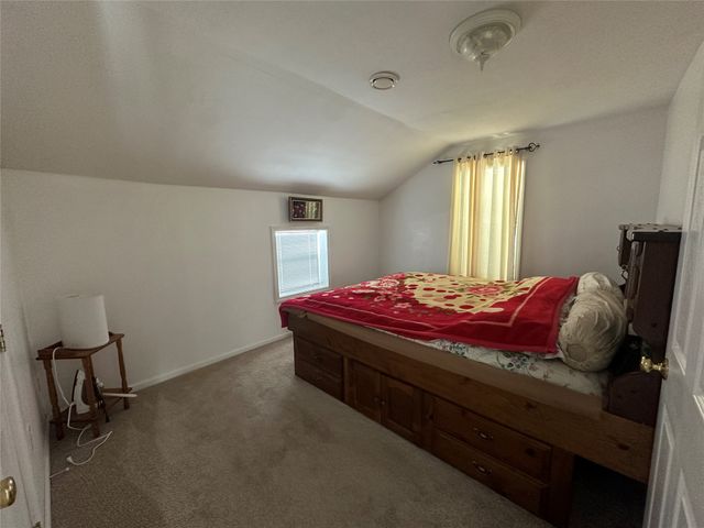 28 CHESTNUT Street, Girard, PA 16417