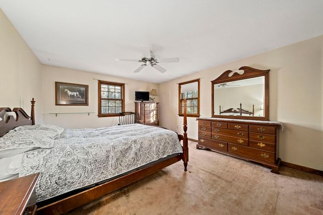 15 Forest St, Plympton, MA 02367