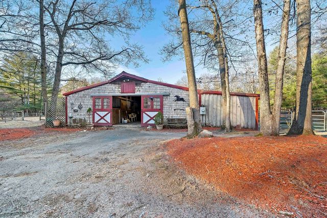 15 Forest St, Plympton, MA 02367