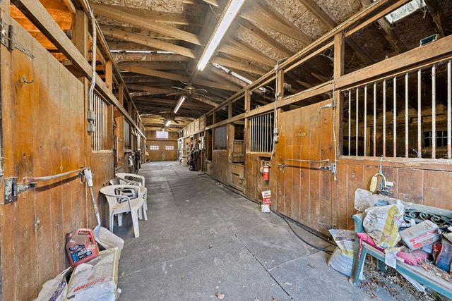 15 Forest St, Plympton, MA 02367