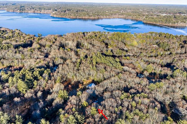 15 Forest St, Plympton, MA 02367