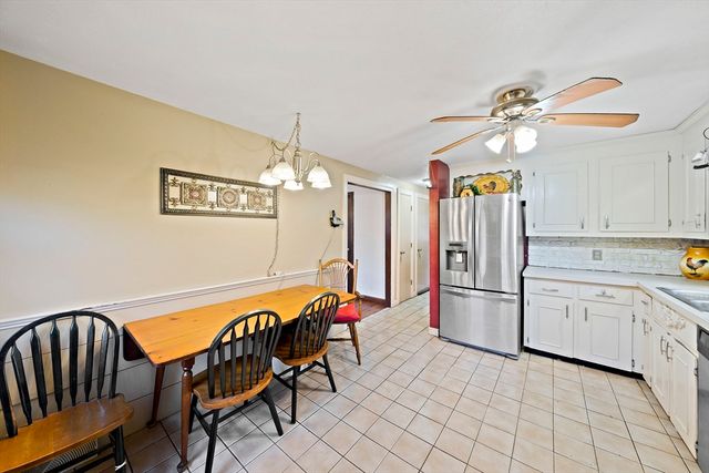 15 Forest St, Plympton, MA 02367