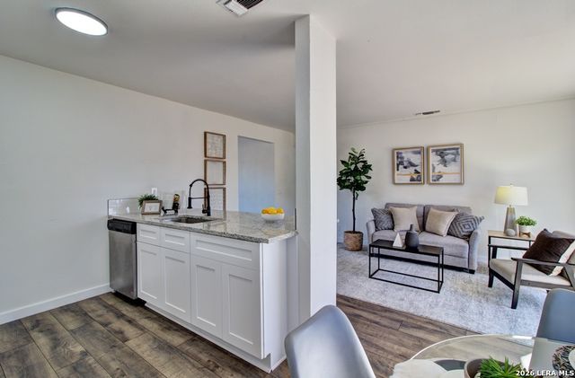 4566 LOS RANCHITOS ST, San Antonio, TX 78233