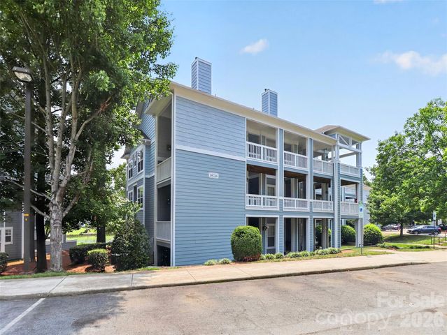 18736 Nautical Drive 301, Cornelius, NC 28031