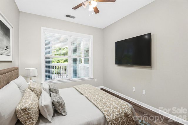 18736 Nautical Drive 301, Cornelius, NC 28031