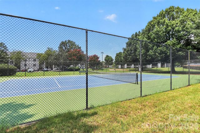 18736 Nautical Drive 301, Cornelius, NC 28031