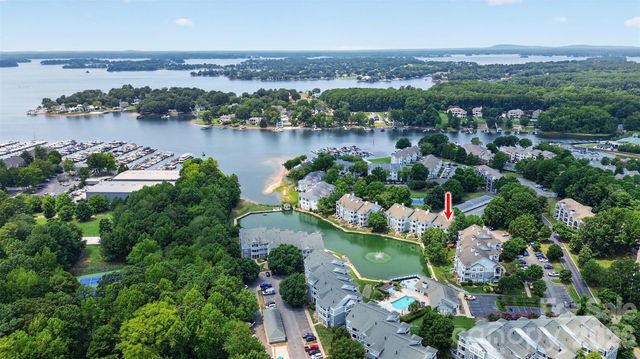 18736 Nautical Drive 301, Cornelius, NC 28031