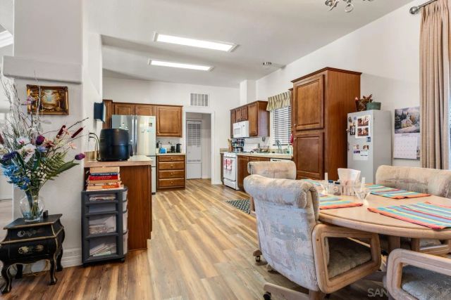 525 W El Norte Parkway 75, Escondido, CA 92026