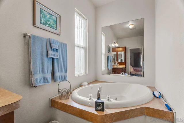 525 W El Norte Parkway 75, Escondido, CA 92026