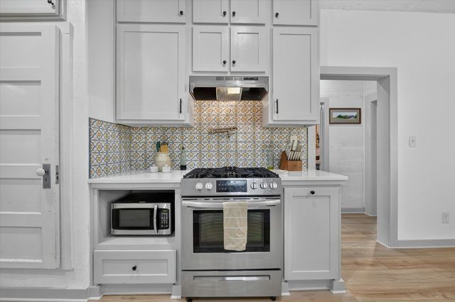904 W Spring Street, Weatherford, TX 76086