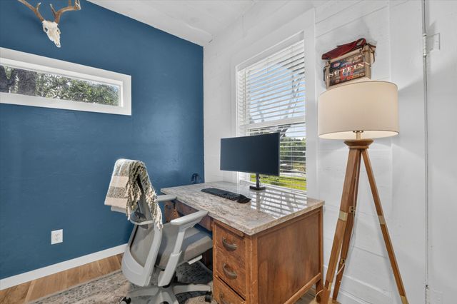 904 W Spring Street, Weatherford, TX 76086