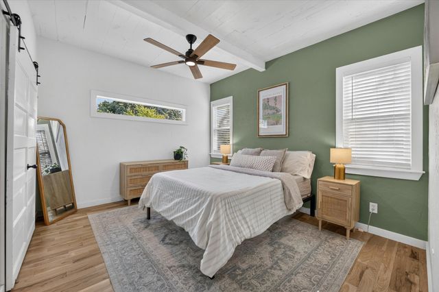 904 W Spring Street, Weatherford, TX 76086